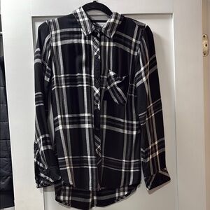 Rails Black and White Plaid Button-Up Shirt size small flannel
